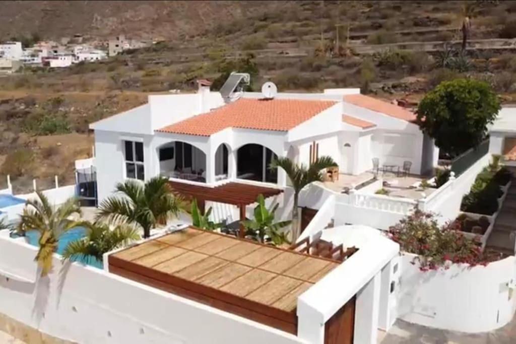 Gezellige Villa Met Prachtig Zicht En Zwembad Arona  Exteriör bild