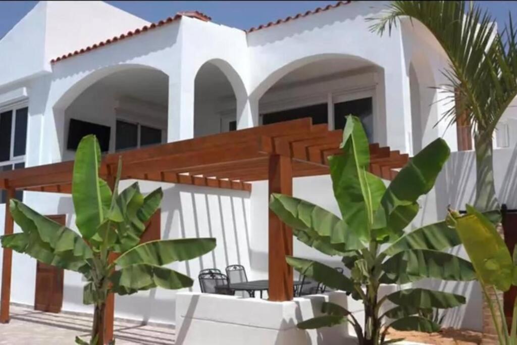 Gezellige Villa Met Prachtig Zicht En Zwembad Arona  Exteriör bild