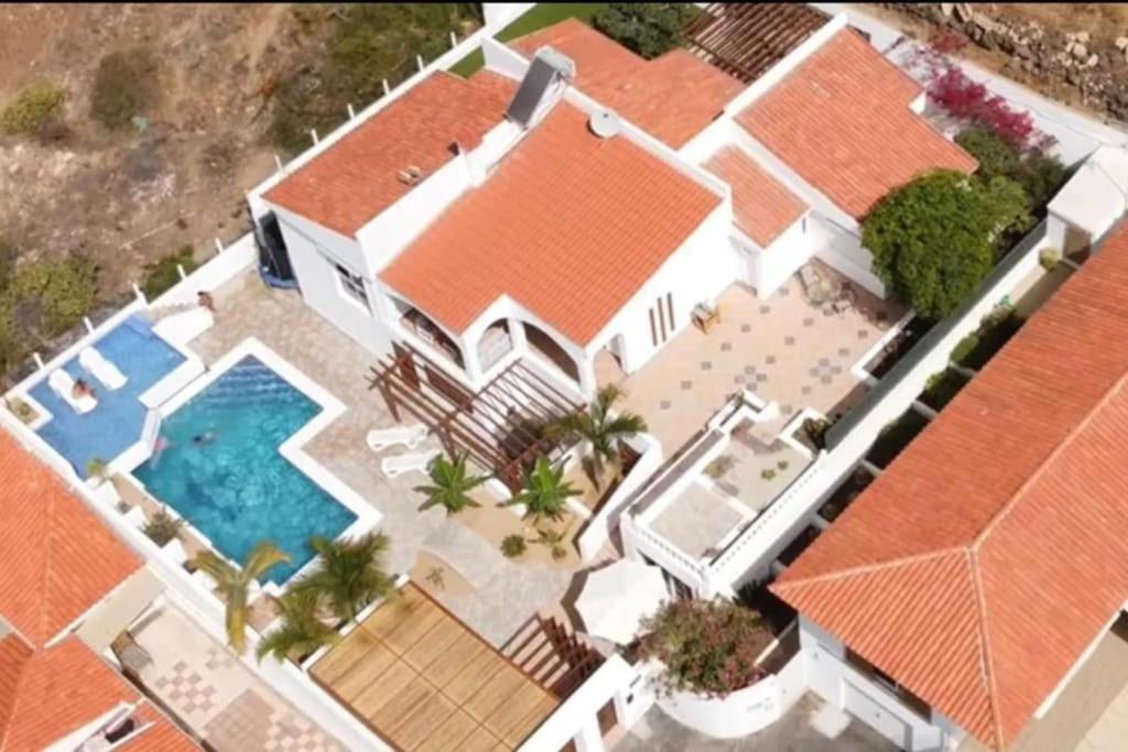 Gezellige Villa Met Prachtig Zicht En Zwembad Arona  Exteriör bild
