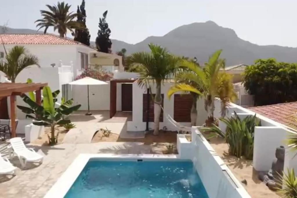 Gezellige Villa Met Prachtig Zicht En Zwembad Arona  Exteriör bild
